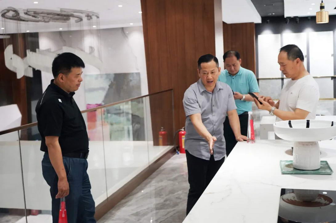 1619514105106618.jpg 640.webp (3).jpg