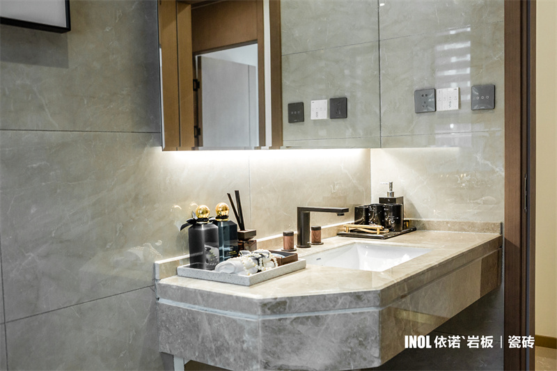 1627370011633774.jpg EF7A1870-60.jpg