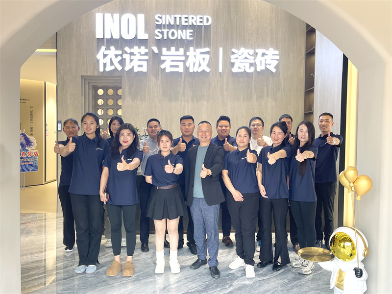 1746498444800306.jpg 合影.jpg