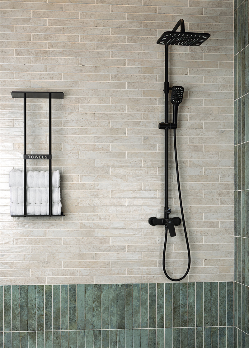 AMB 16 b TAMPA white green.jpg