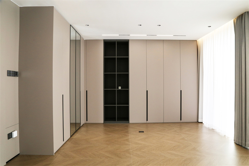 二樓臥室衣帽間 (2).JPG