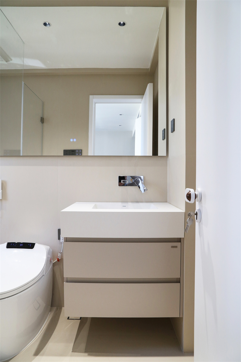 一樓衛浴間 套衛(2).JPG